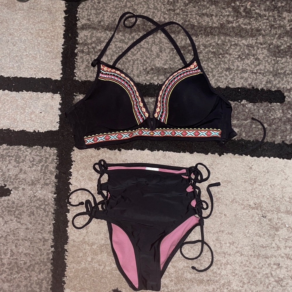 high wasted bottoms, tribal print top gently used